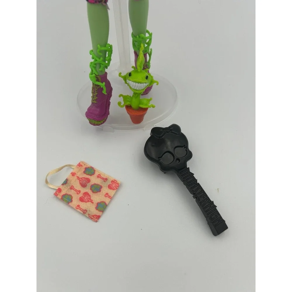 Monster High Venus Flytrap fashion doll